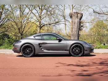 Used Porsche Cayman 2024 for sale - 78320711: Photo