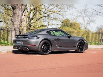 Used Porsche Cayman 2024 for sale - 78320711: Photo