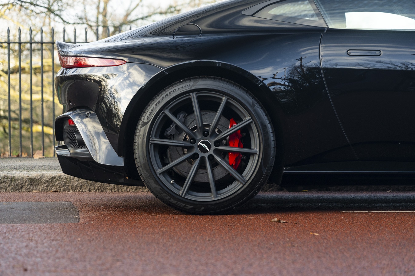 Used Aston Martin Vantage 2018 for sale - 76999415: Photo 14