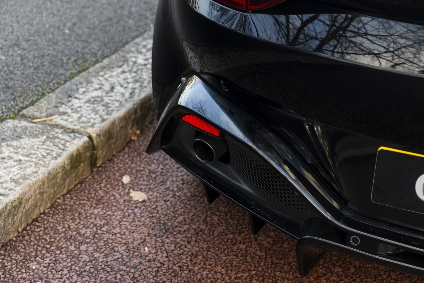 Used Aston Martin Vantage 2018 for sale - 76999415: Photo 15