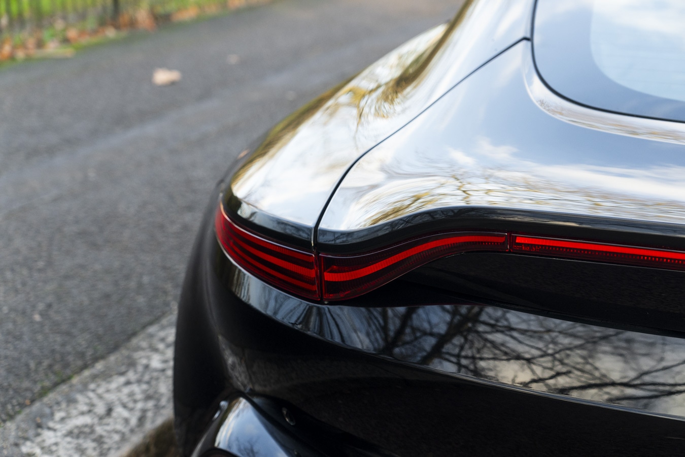 Used Aston Martin Vantage 2018 for sale - 76999415: Photo 19