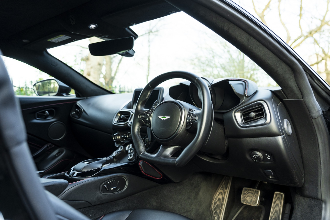 Used Aston Martin Vantage 2018 for sale - 76999415: Photo 27