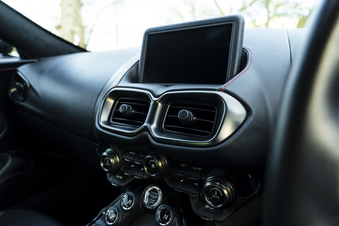 Used Aston Martin Vantage 2018 for sale - 76999415: Photo 33