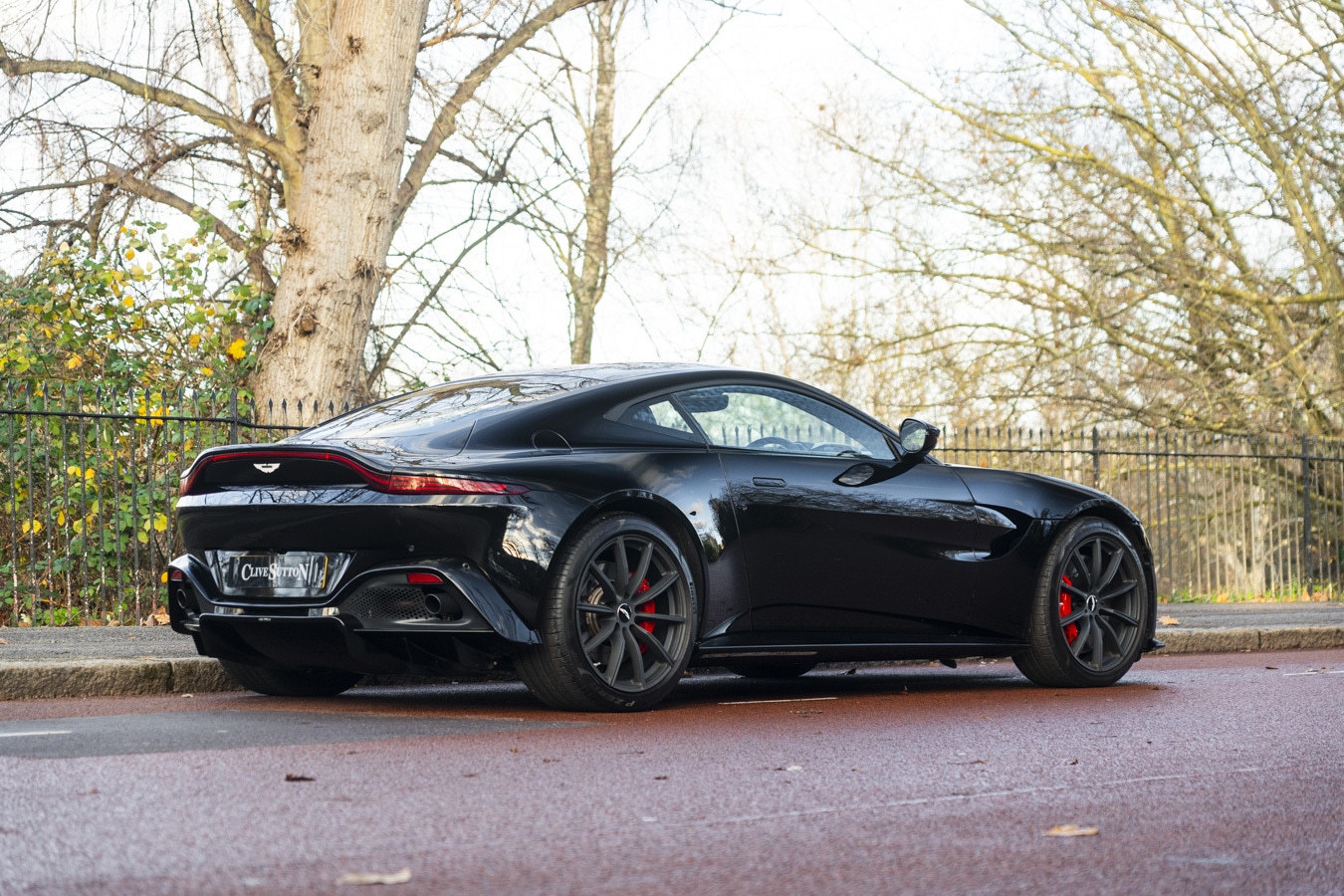 Used Aston Martin Vantage 2018 for sale - 76999415: Photo 4
