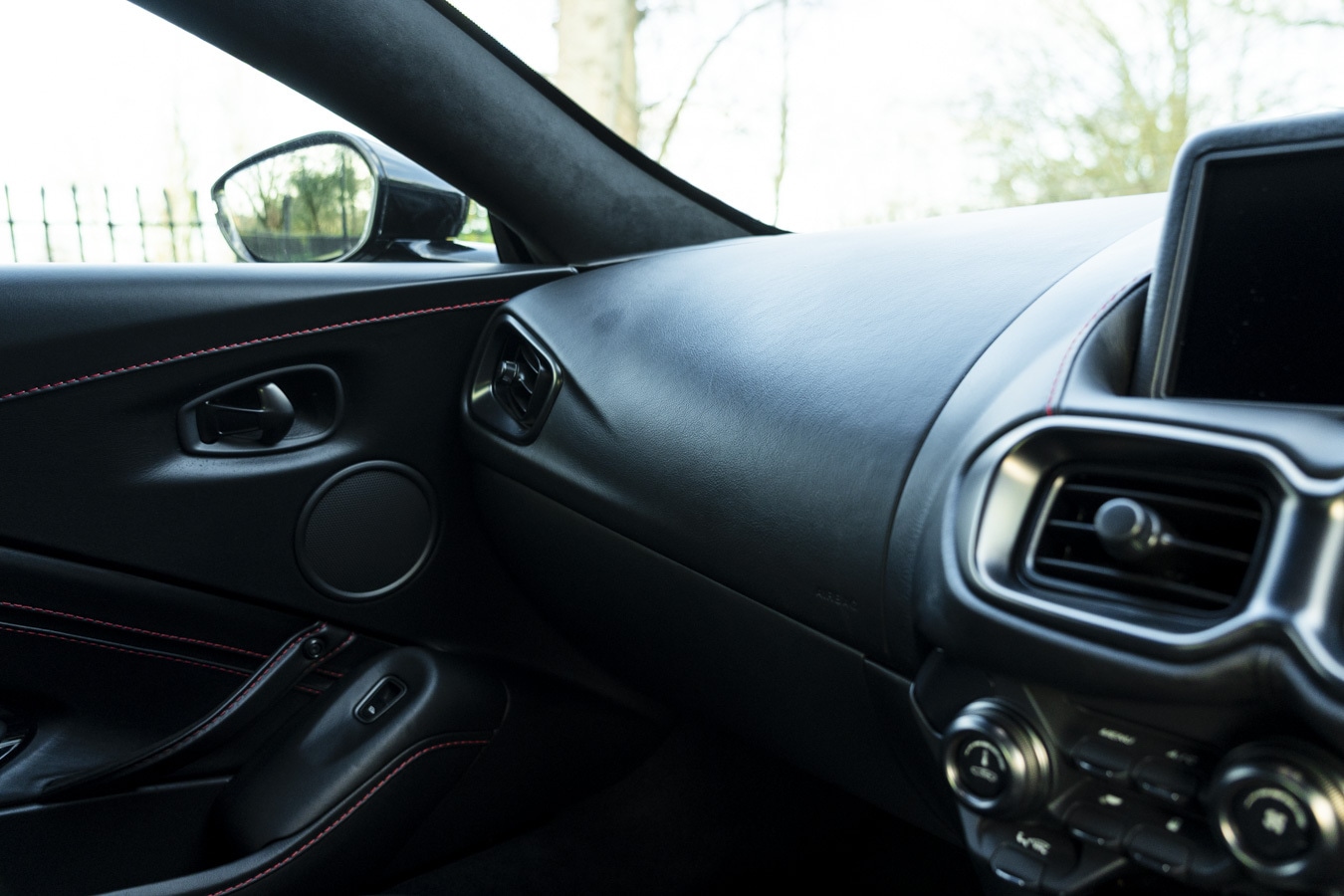 Used Aston Martin Vantage 2018 for sale - 76999415: Photo 41