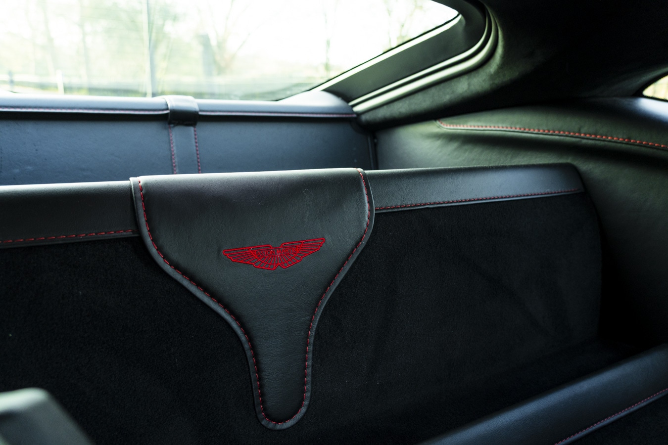 Used Aston Martin Vantage 2018 for sale - 76999415: Photo 43