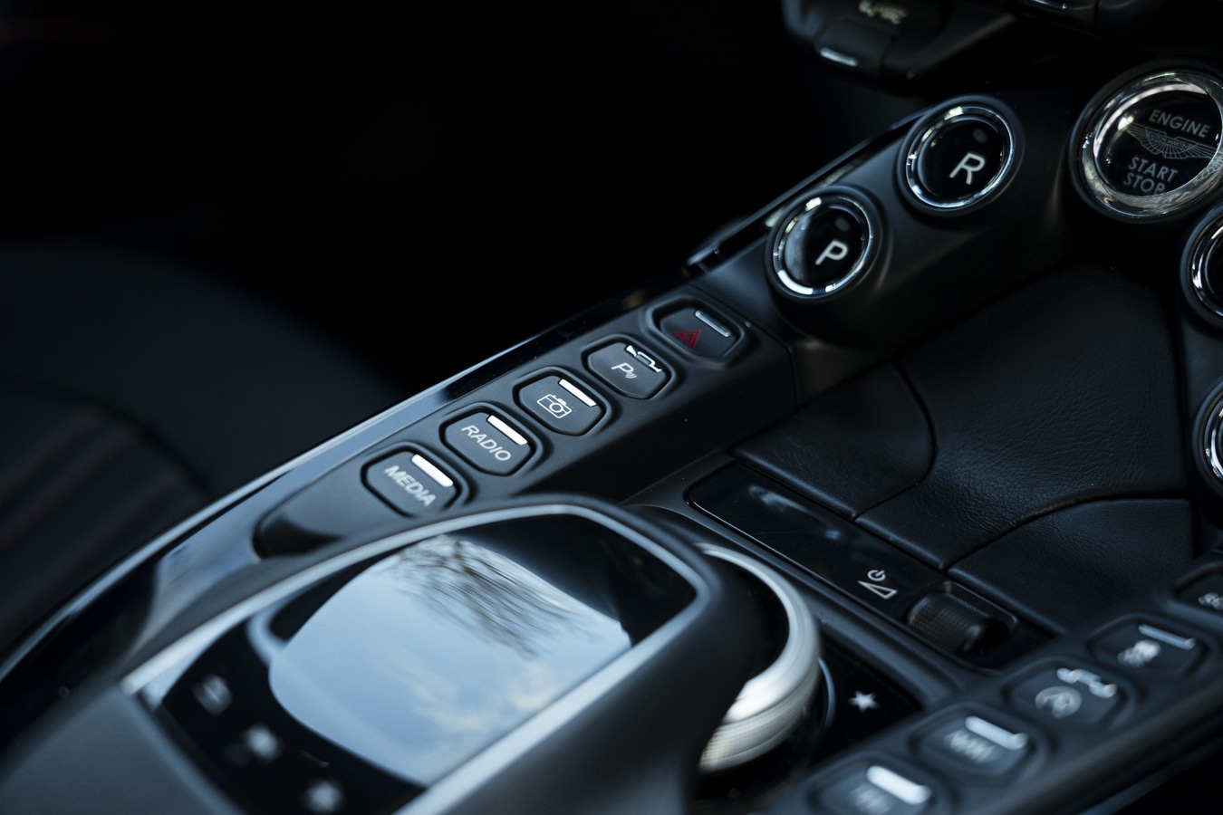 Used Aston Martin Vantage 2018 for sale - 76999415: Photo 49