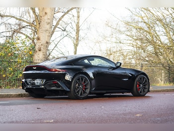 Used Aston Martin Vantage 2018 for sale - 76999415: Photo