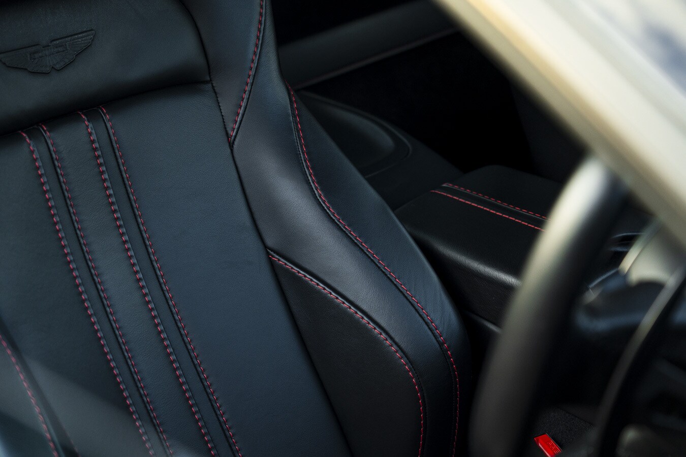 Used Aston Martin Vantage 2018 for sale - 76999415: Photo 53