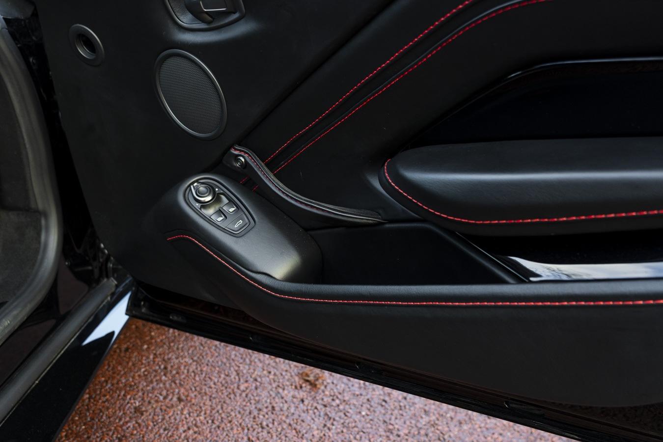 Used Aston Martin Vantage 2018 for sale - 76999415: Photo 55