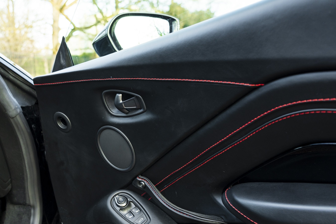 Used Aston Martin Vantage 2018 for sale - 76999415: Photo 56