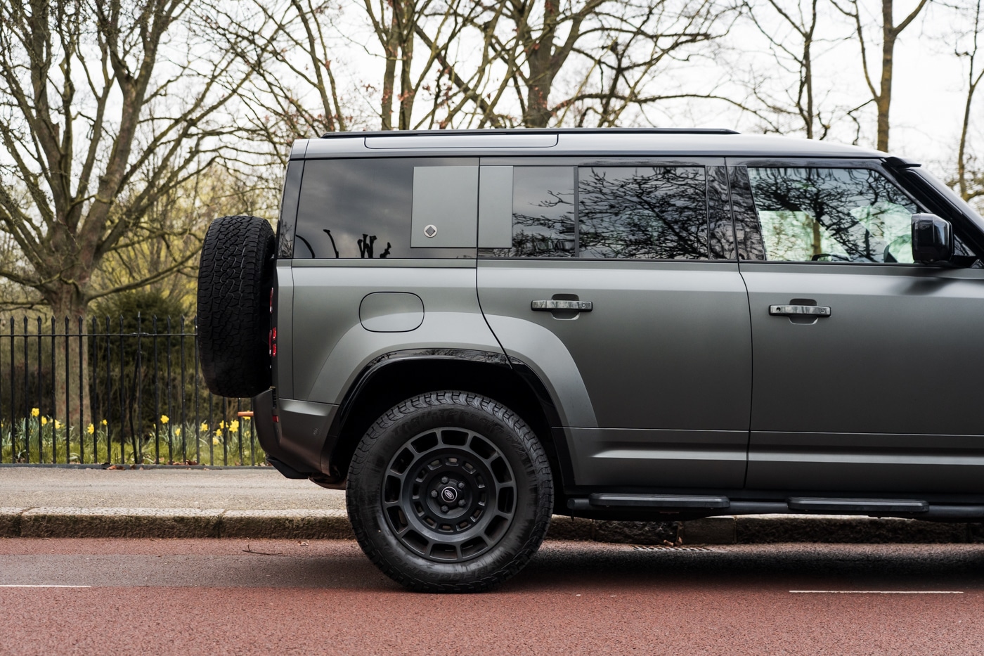 Used Land Rover Defender 2025 for sale - 77810256: Photo 17