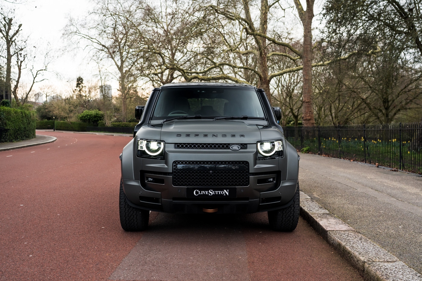 Used Land Rover Defender 2025 for sale - 77810256: Photo 2