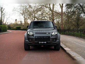 Used Land Rover Defender 2025 for sale - 77810256: Photo