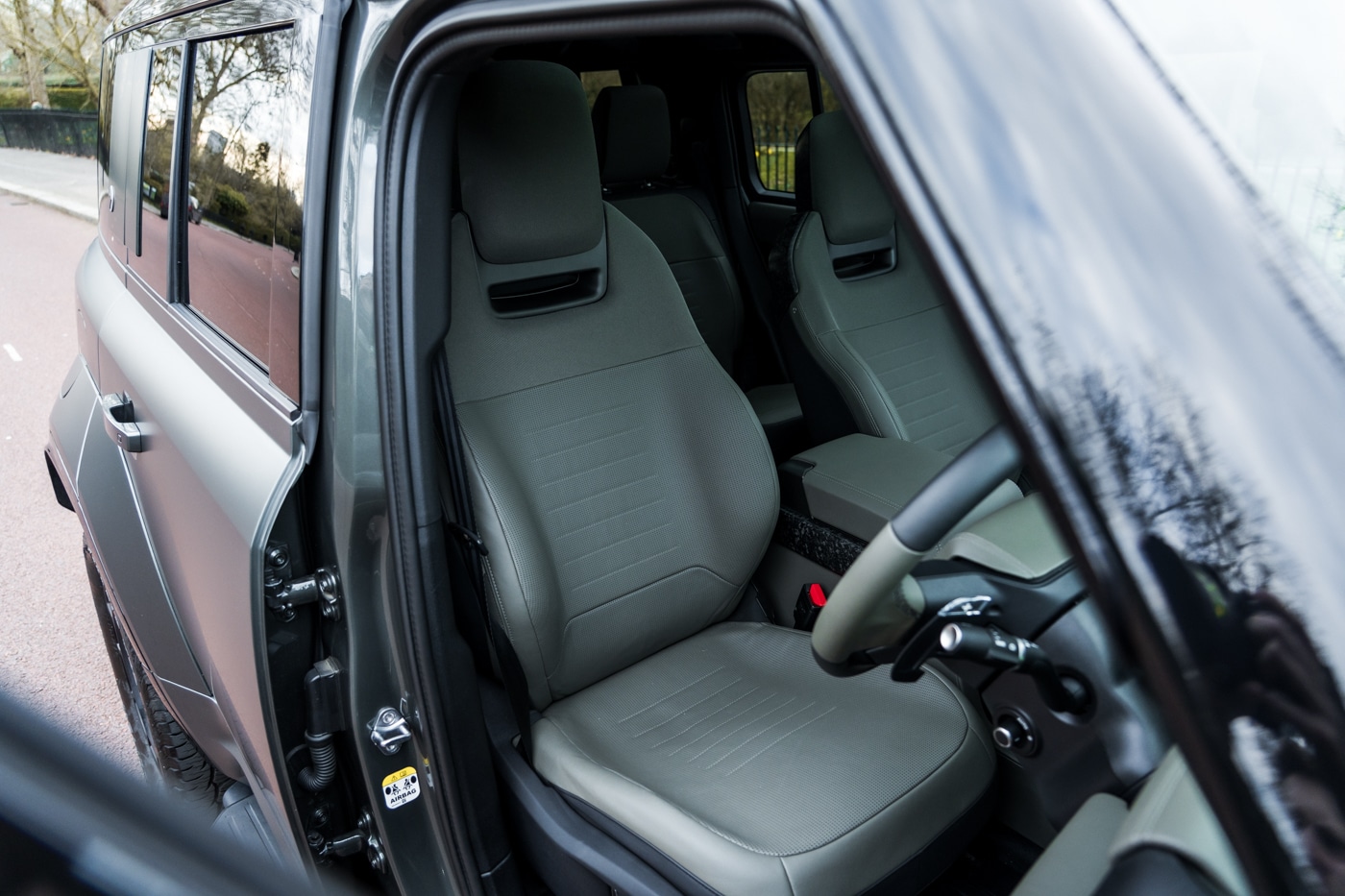 Used Land Rover Defender 2025 for sale - 77810256: Photo 31