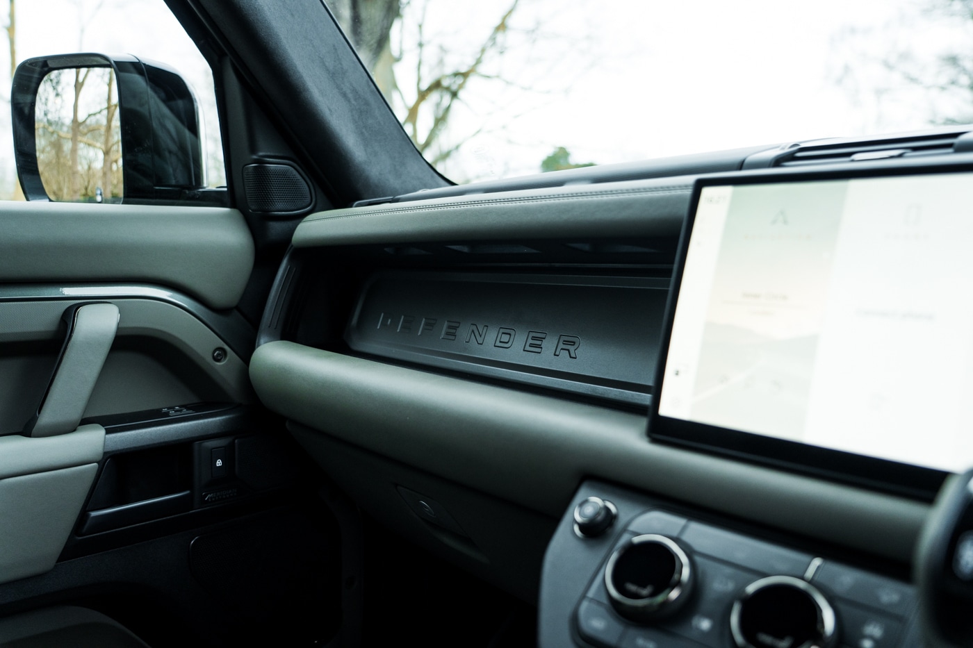 Used Land Rover Defender 2025 for sale - 77810256: Photo 37