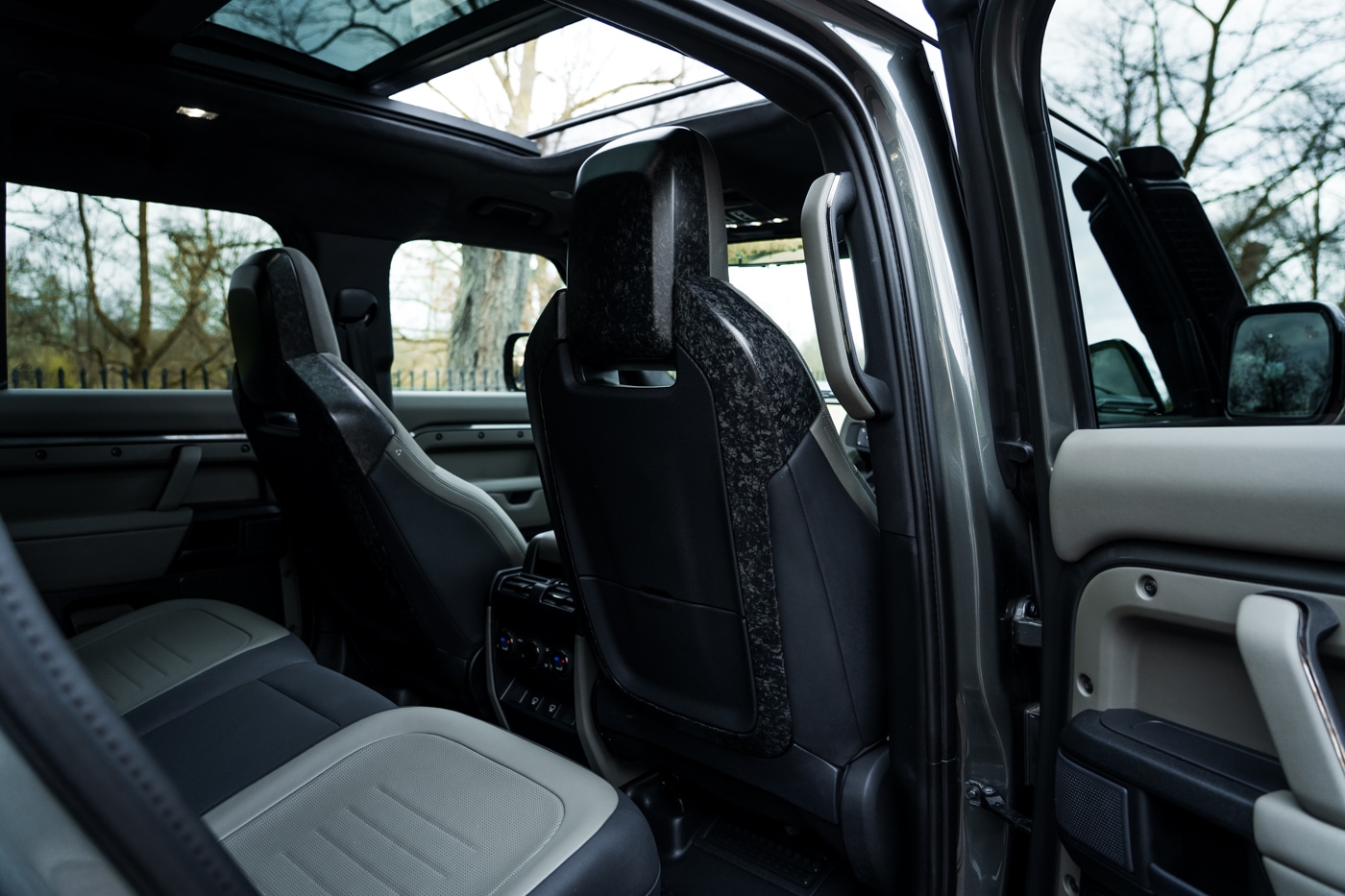 Used Land Rover Defender 2025 for sale - 77810256: Photo 44