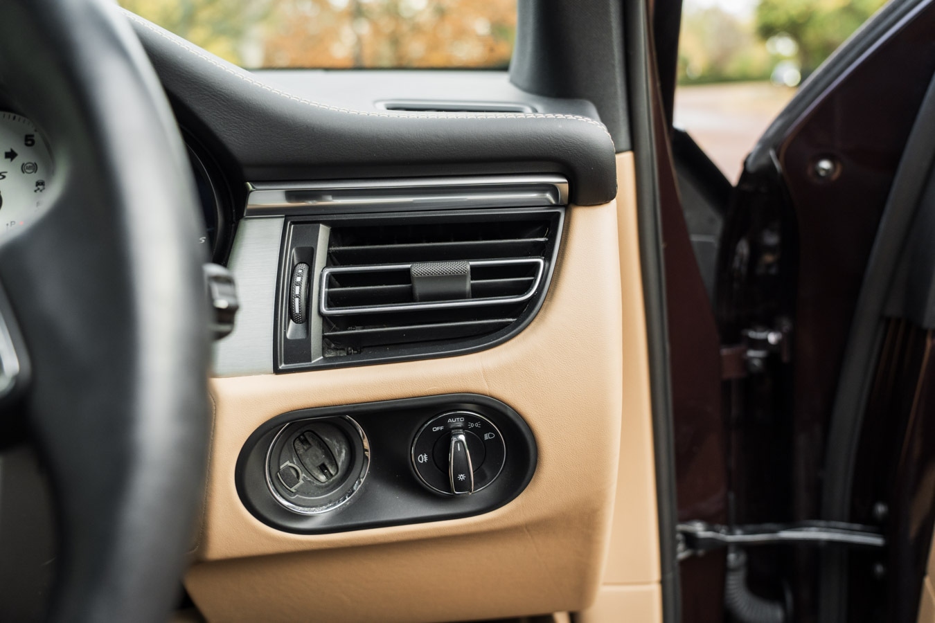 Used Porsche Macan 2023 for sale - 76540027: Photo 55