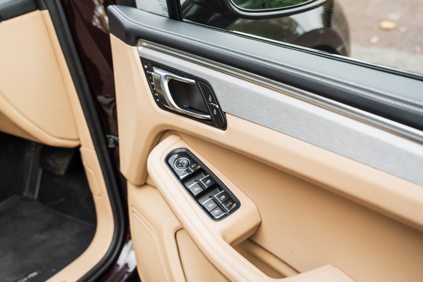 Used Porsche Macan 2023 for sale - 76540027: Photo 60