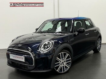 Used MINI Hatch 2021 for sale - 77824382: Photo