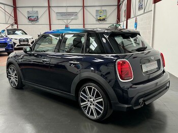 Used MINI Hatch 2021 for sale - 77824382: Photo