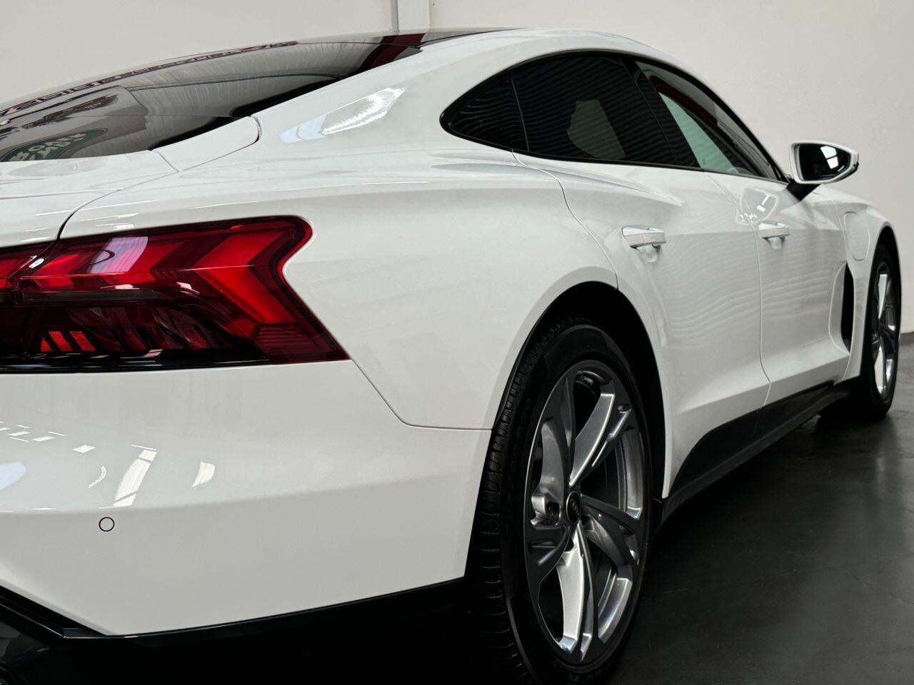 Used Audi e-tron GT 2023 for sale - 78033596: Photo 10