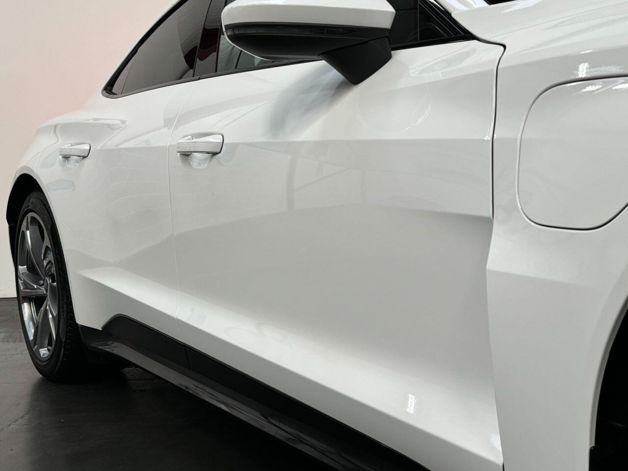 Used Audi e-tron GT 2023 for sale - 78033596: Photo 12