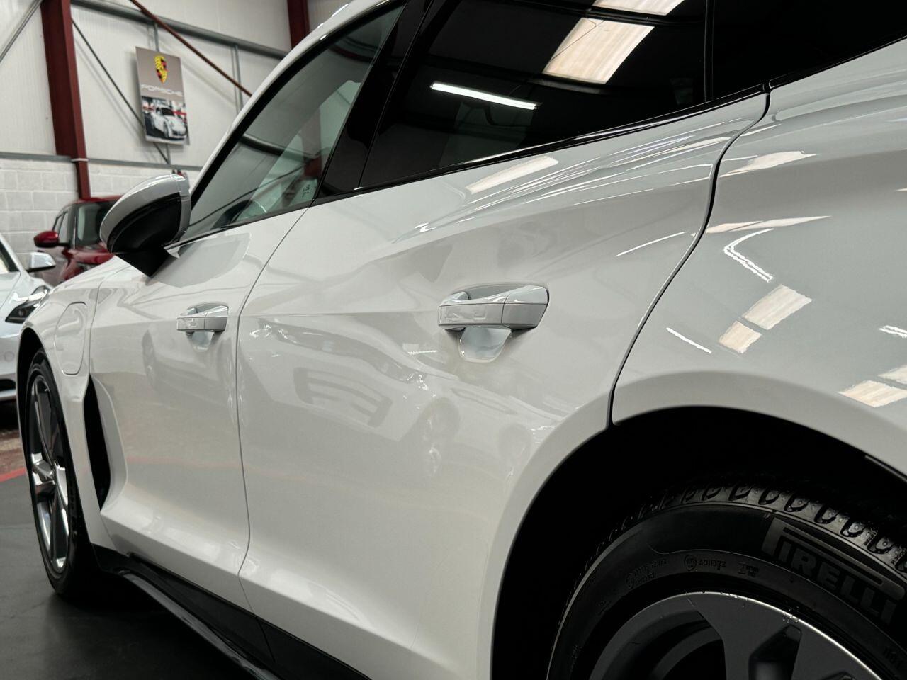 Used Audi e-tron GT 2023 for sale - 78033596: Photo 6