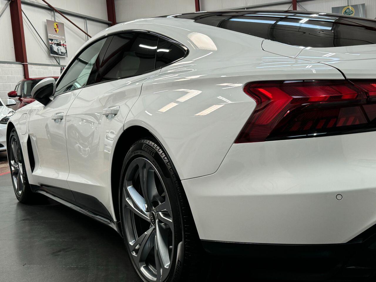 Used Audi e-tron GT 2023 for sale - 78033596: Photo 7