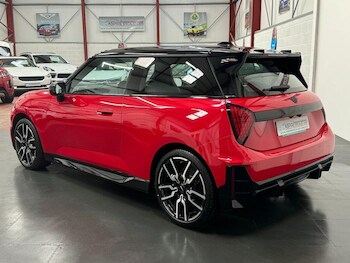 Used MINI Electric Cooper 2024 for sale - 77456039: Photo