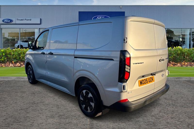 Used Ford Transit Custom 2025 for sale - 76079827: Photo 2