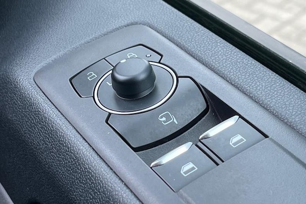 Used Ford Transit Custom 2025 for sale - 75648261: Photo 32