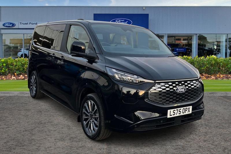 Used Ford E-Tourneo Custom 2025 for sale - 76830249: Photo 1