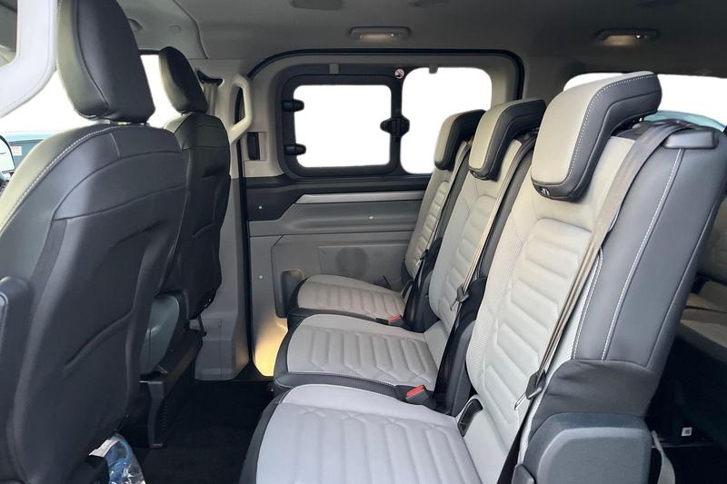 Used Ford E-Tourneo Custom 2025 for sale - 76830249: Photo 11