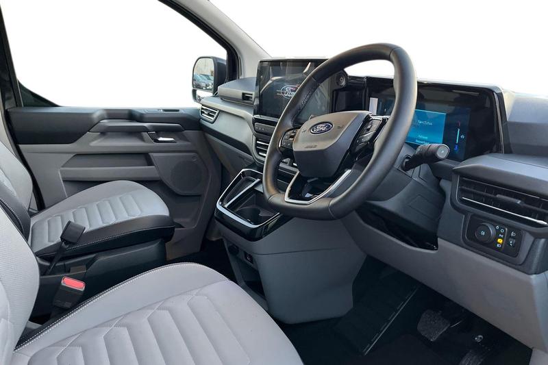 Used Ford E-Tourneo Custom 2025 for sale - 76830249: Photo 14