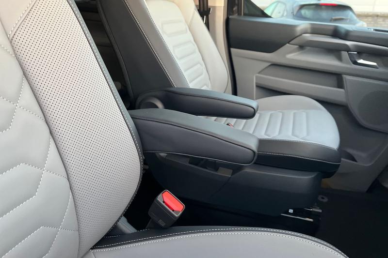 Used Ford E-Tourneo Custom 2025 for sale - 76830249: Photo 31