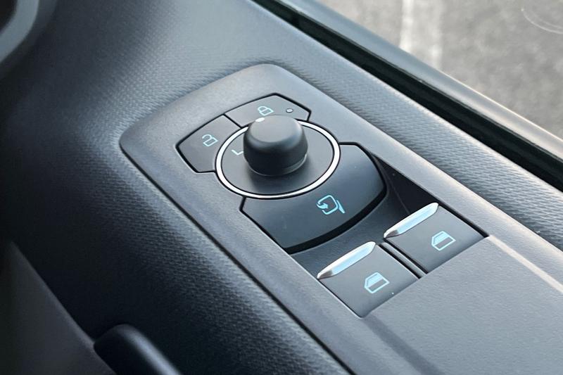 Used Ford E-Tourneo Custom 2025 for sale - 76830249: Photo 35