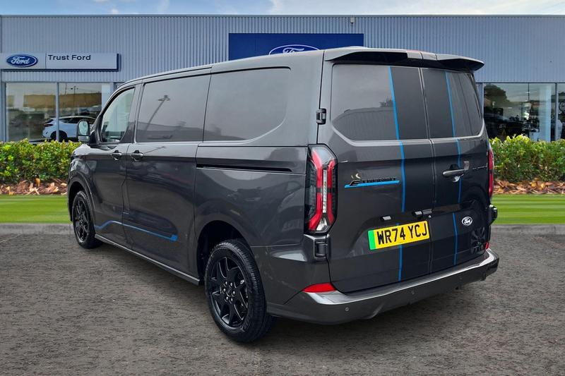 Used Ford Transit Custom 2024 for sale - 76290307: Photo 2