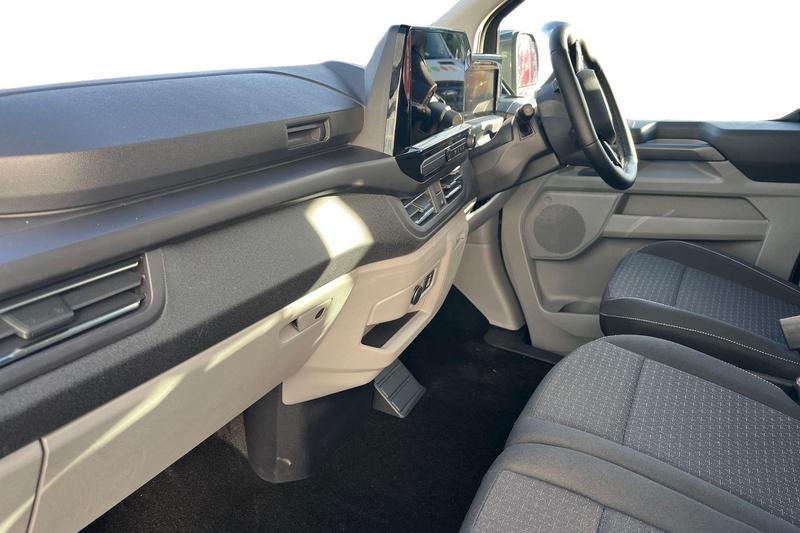 Used Ford Tourneo Custom 2025 for sale - 76580830: Photo 4