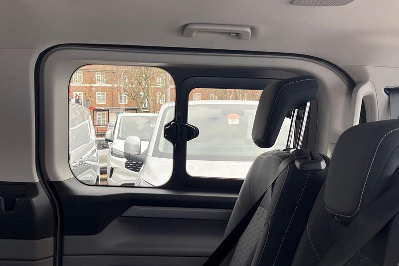 Used Ford Tourneo Custom 2025 for sale - 77117417: Photo 28