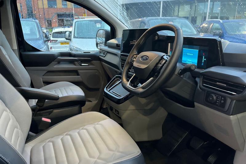 Used Ford Tourneo Custom 2025 for sale - 76568662: Photo 14