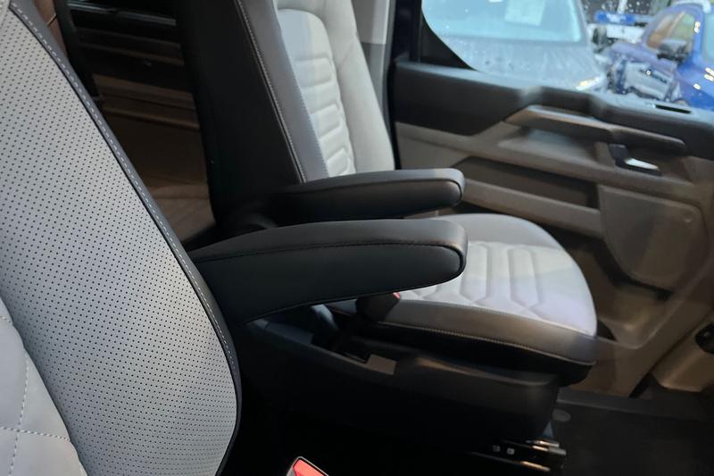 Used Ford Tourneo Custom 2025 for sale - 76568662: Photo 37