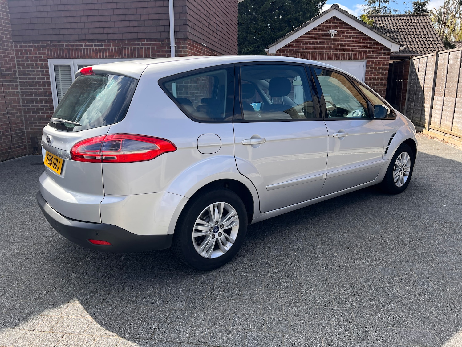 Used Ford S-Max 2015 for sale - 78117189: Photo 8