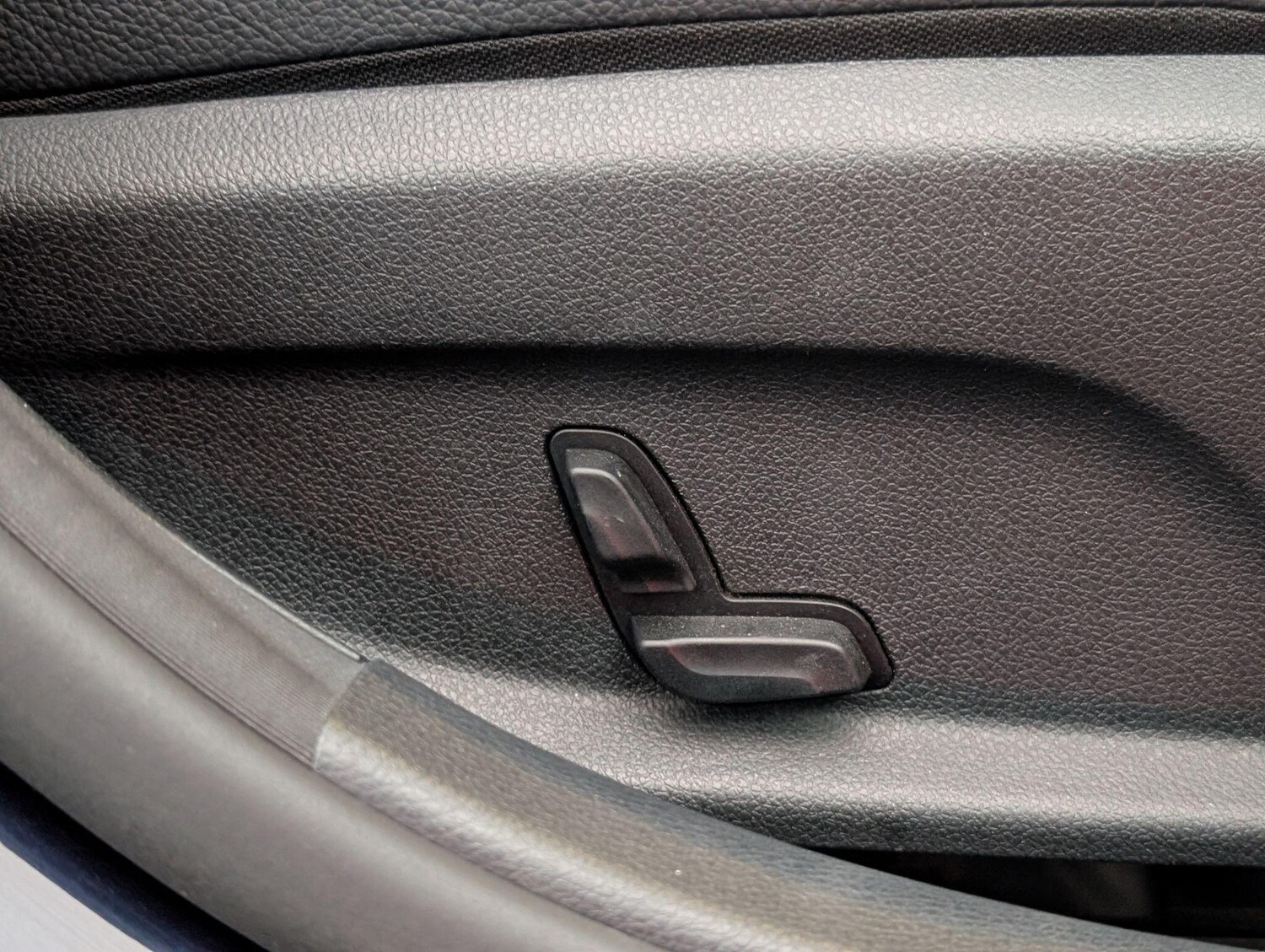 Used Mercedes-Benz C Class 2017 for sale - 77838935: Photo 25