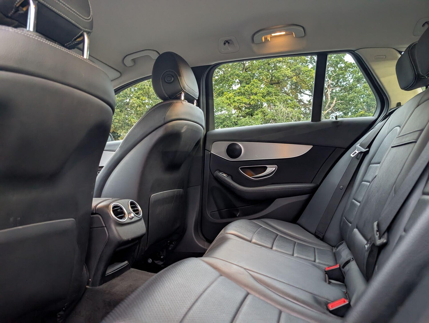 Used Mercedes-Benz C Class 2017 for sale - 77838935: Photo 35