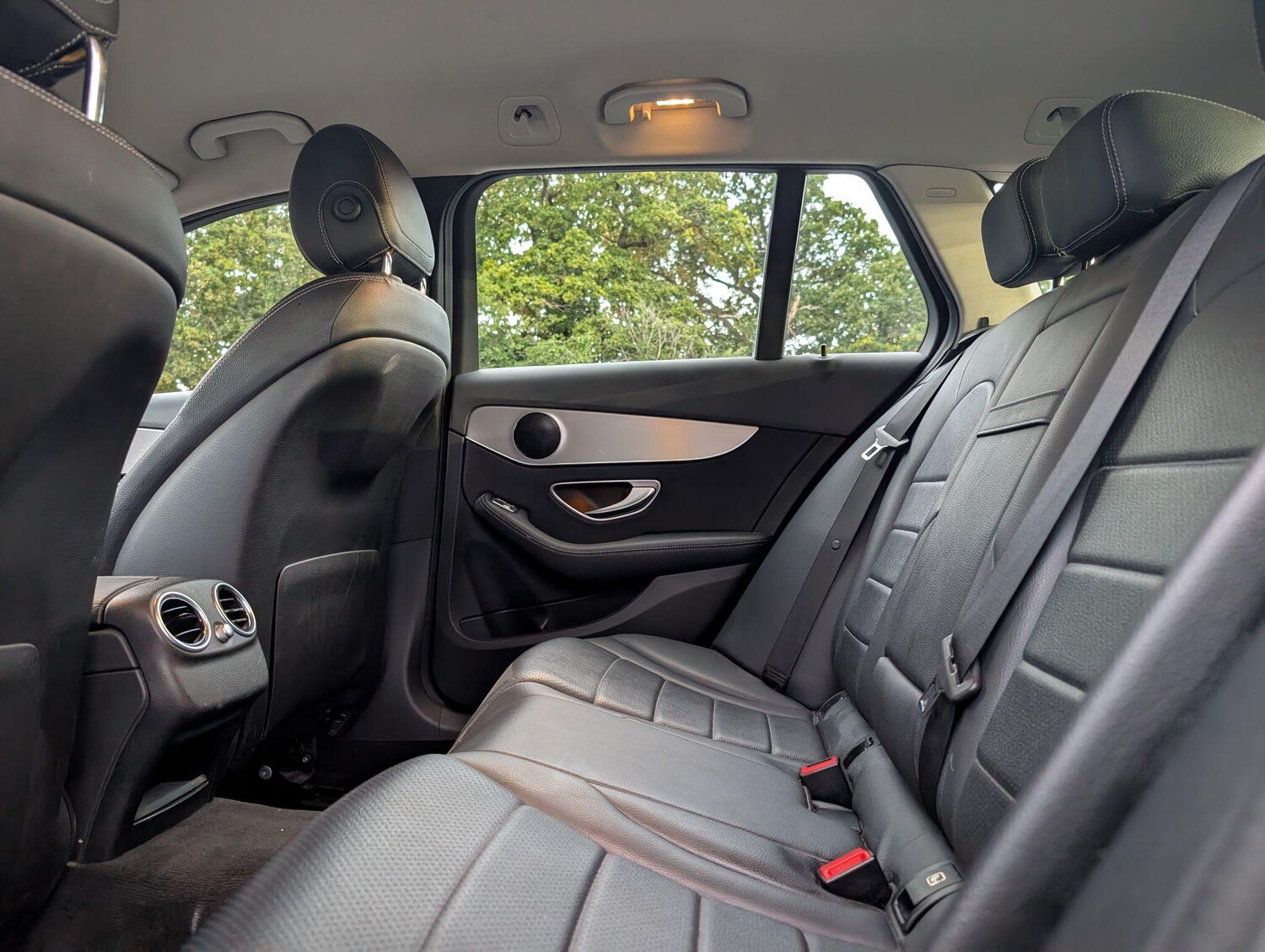 Used Mercedes-Benz C Class 2017 for sale - 77838935: Photo 36