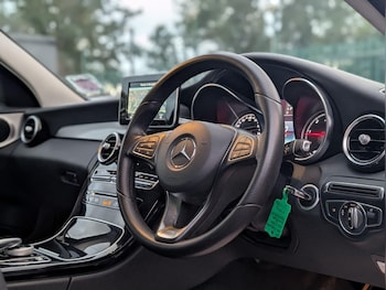 Used Mercedes-Benz C Class 2017 for sale - 77838935: Photo