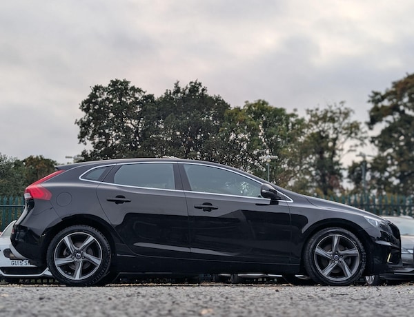Used Volvo V40 2015 for sale - 76239146: Photo 11