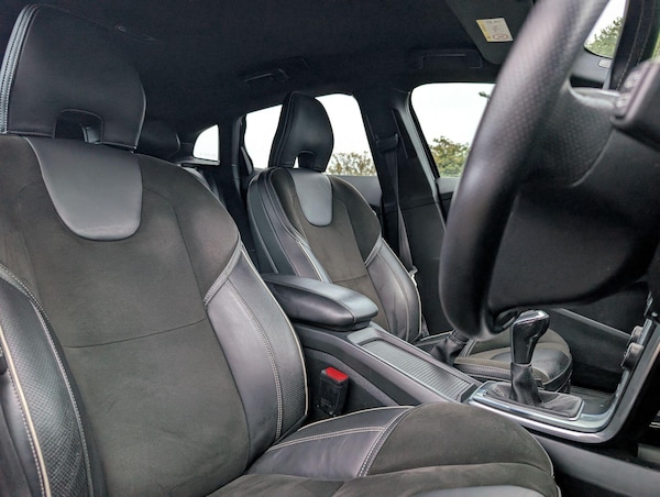 Used Volvo V40 2015 for sale - 76239146: Photo 16