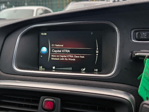 Used Volvo V40 2015 for sale - 76239146: Photo 37